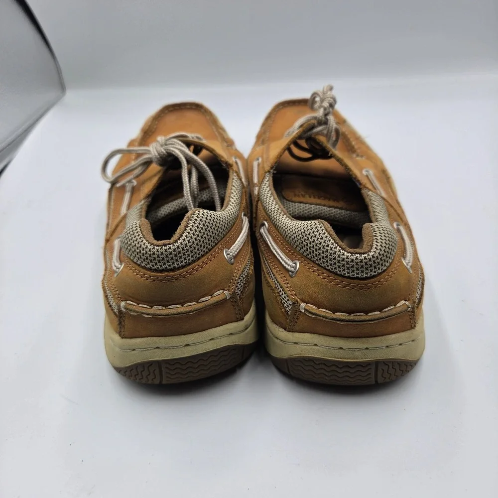 Magellan Outdoor Boat Shoes Men's Size 11 Brown Leather Lace-Up Casual Comfort